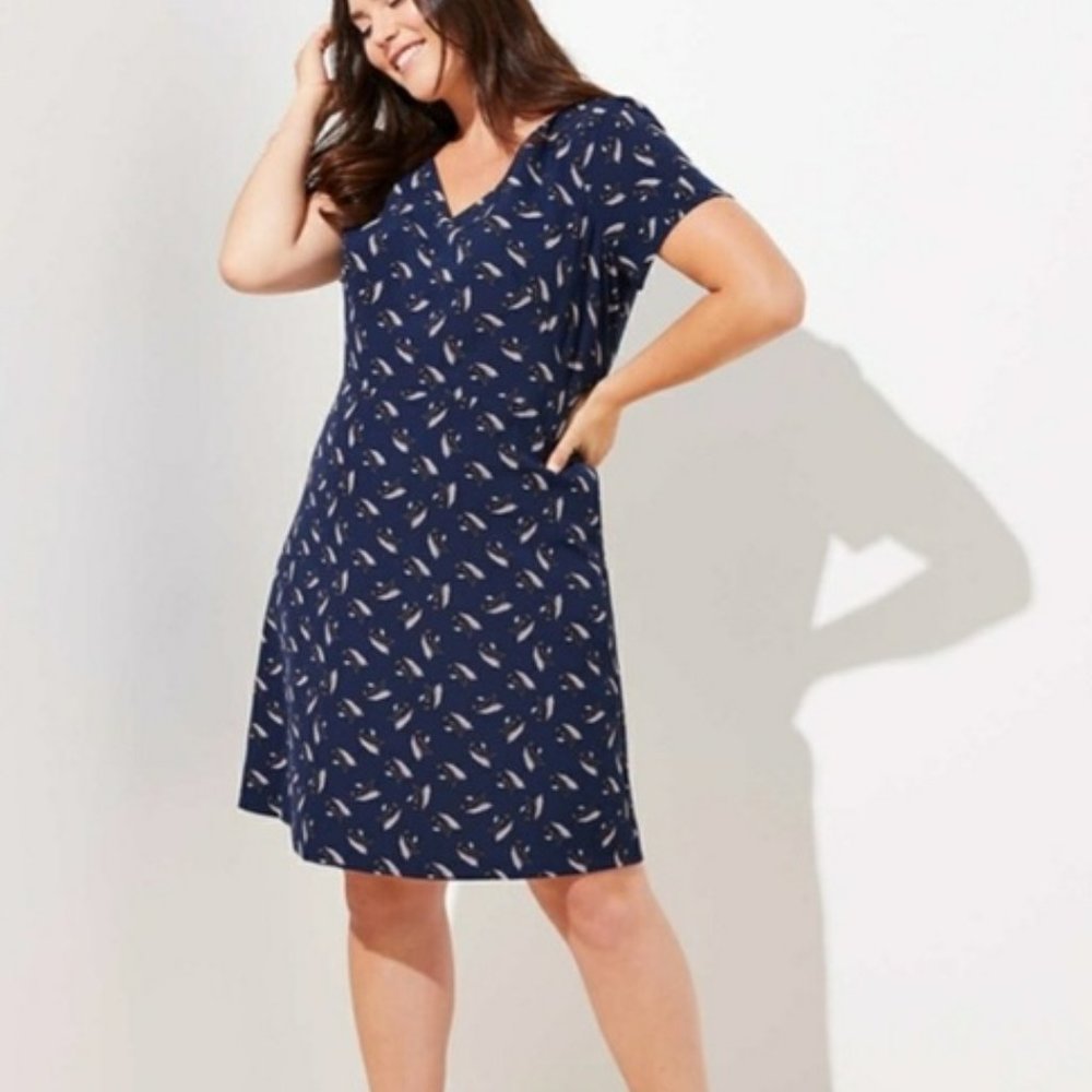 EUC LOFT Plus Leafed V-Neck Flare Dress with Pockets